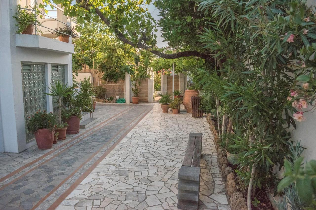 Stefanie Studios Agia Marina Exterior foto